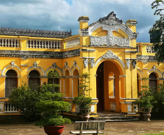 Doc Phu Hai Palace